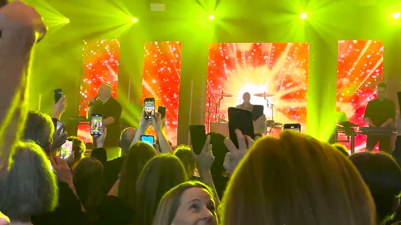 VNV NATION - Nova (Shine Your Light On Me) - Live @ Im Wizemann Stuttgart 26.02.2025
