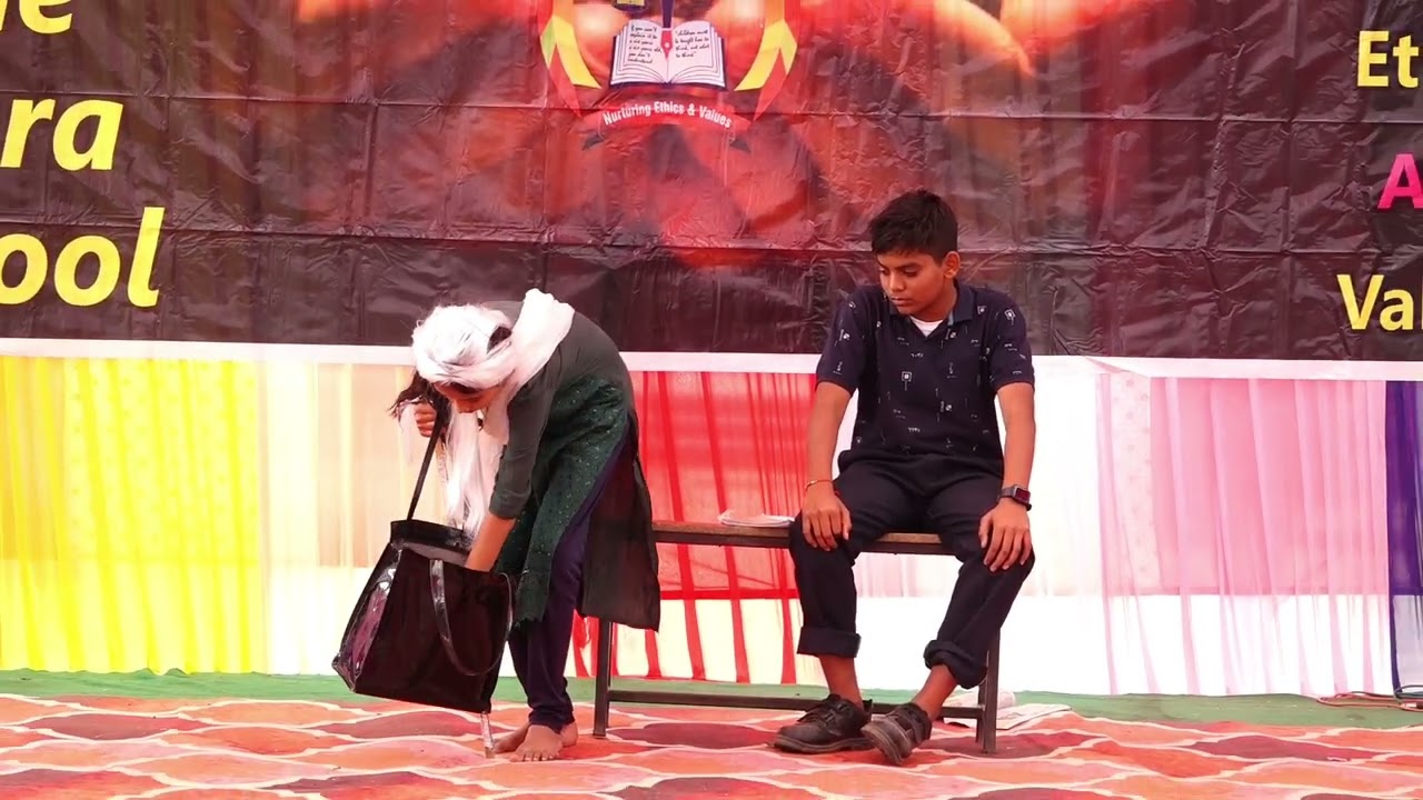 वो क्या है बेटा - एक बूढ़ी मां ने कैसे बेटे की आंखों से पर्दा हटाया