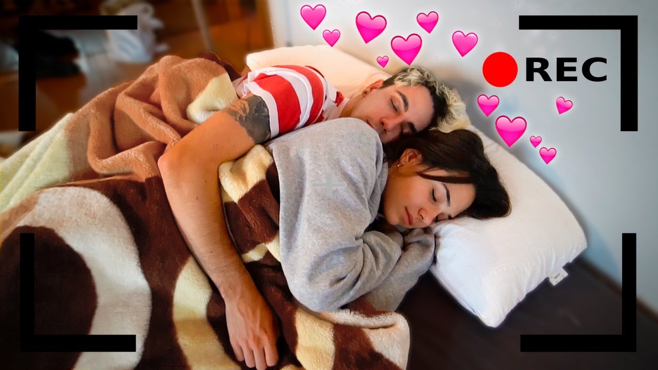 NOS GRABARON MIENTRAS DORMÍAMOS... **nuestra primera noche juntos**