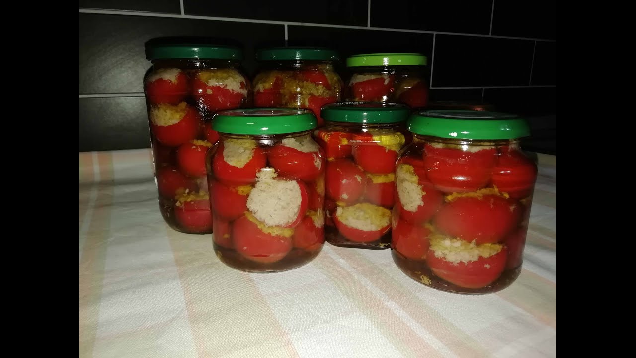 Peperoncini ripieni sott'olio
