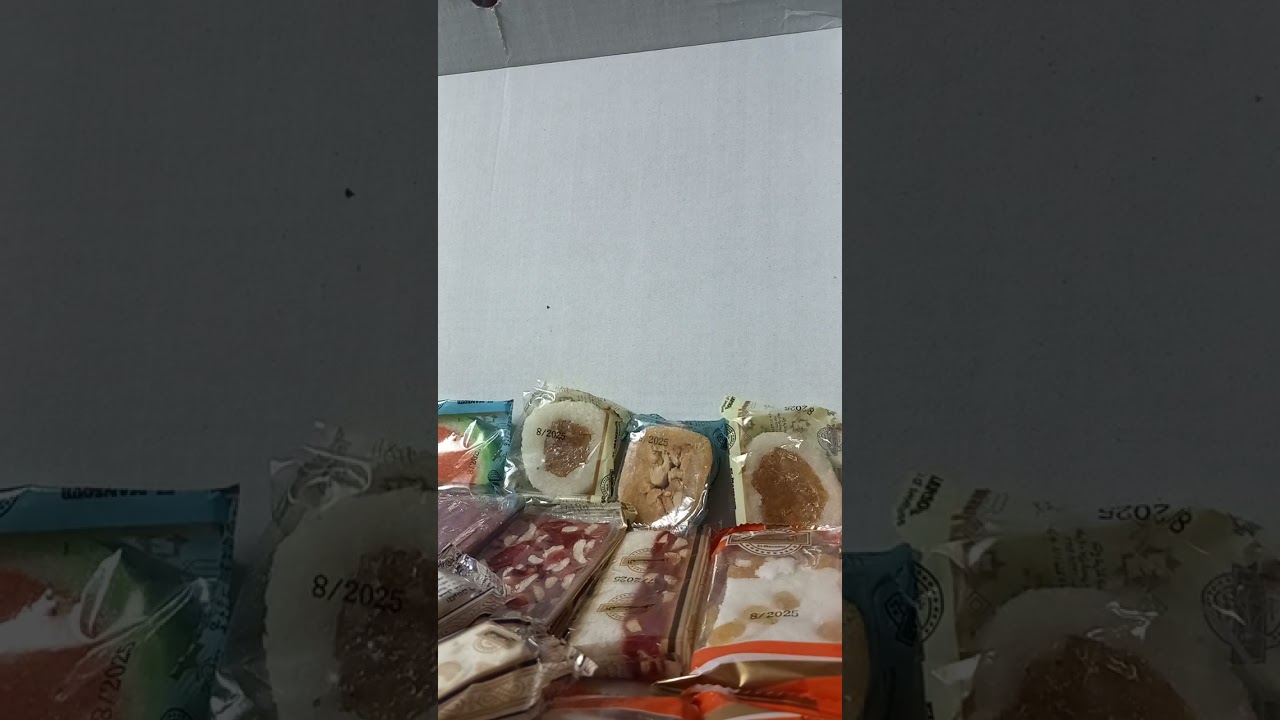 الحلويات المغلفه خليكى دايما مغلفه محميه من اى اتربه