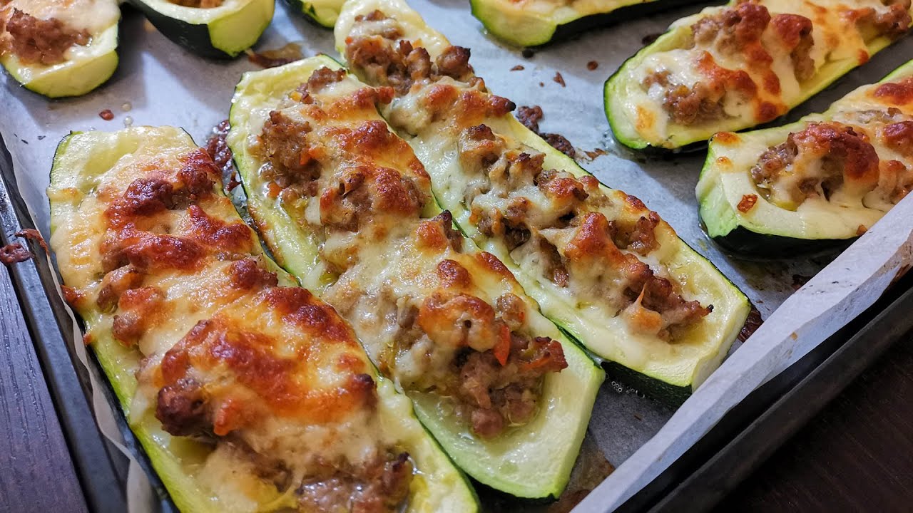 Dovlecei cu carne tocata la cuptor