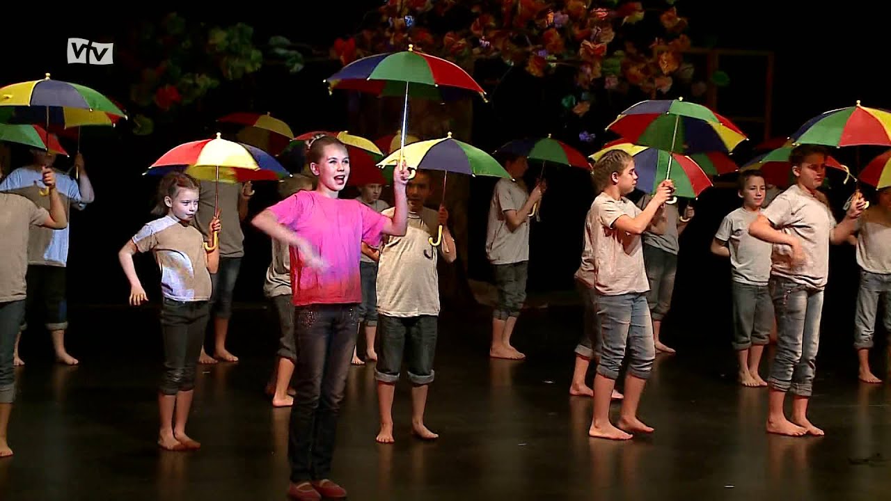 Elvarázsolta a közönséget a Platán varázs című előadás