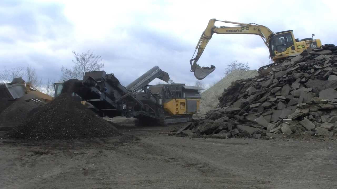 Crushing asphalt with a RM 100GO! & MS100GO!  - 3/4