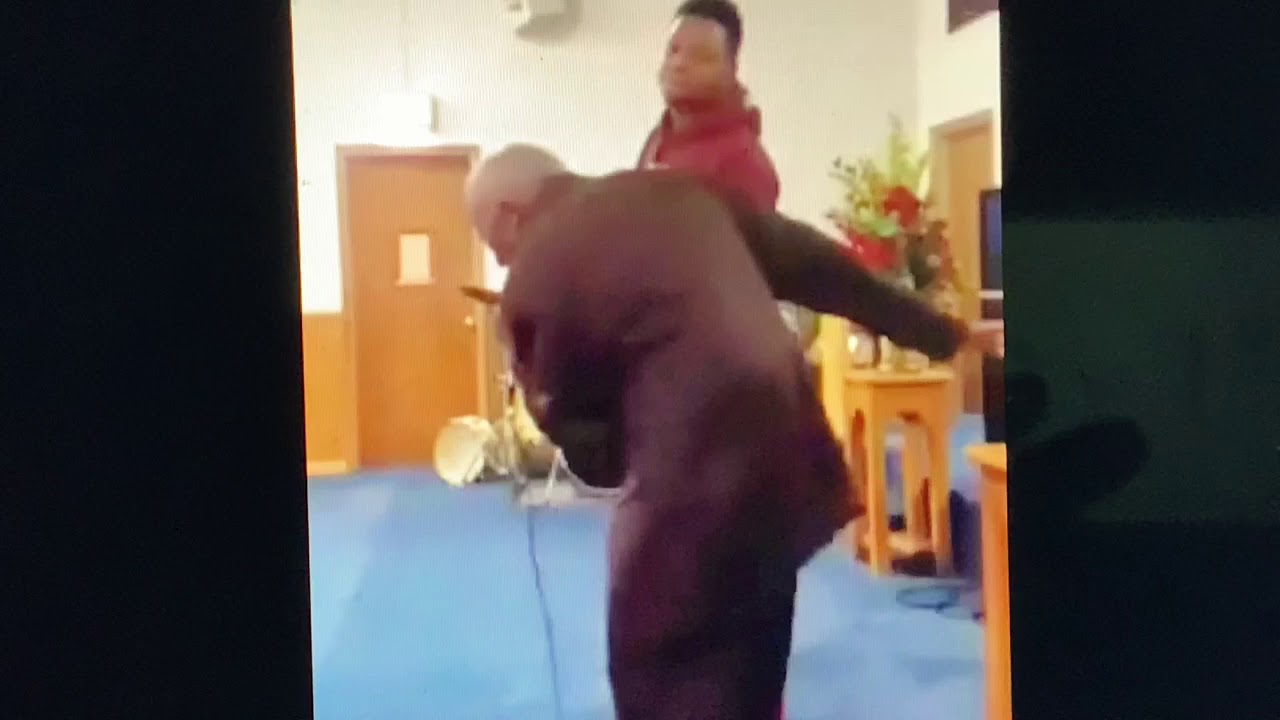 92 years old  Man Singing (serving the Lord will pay off)