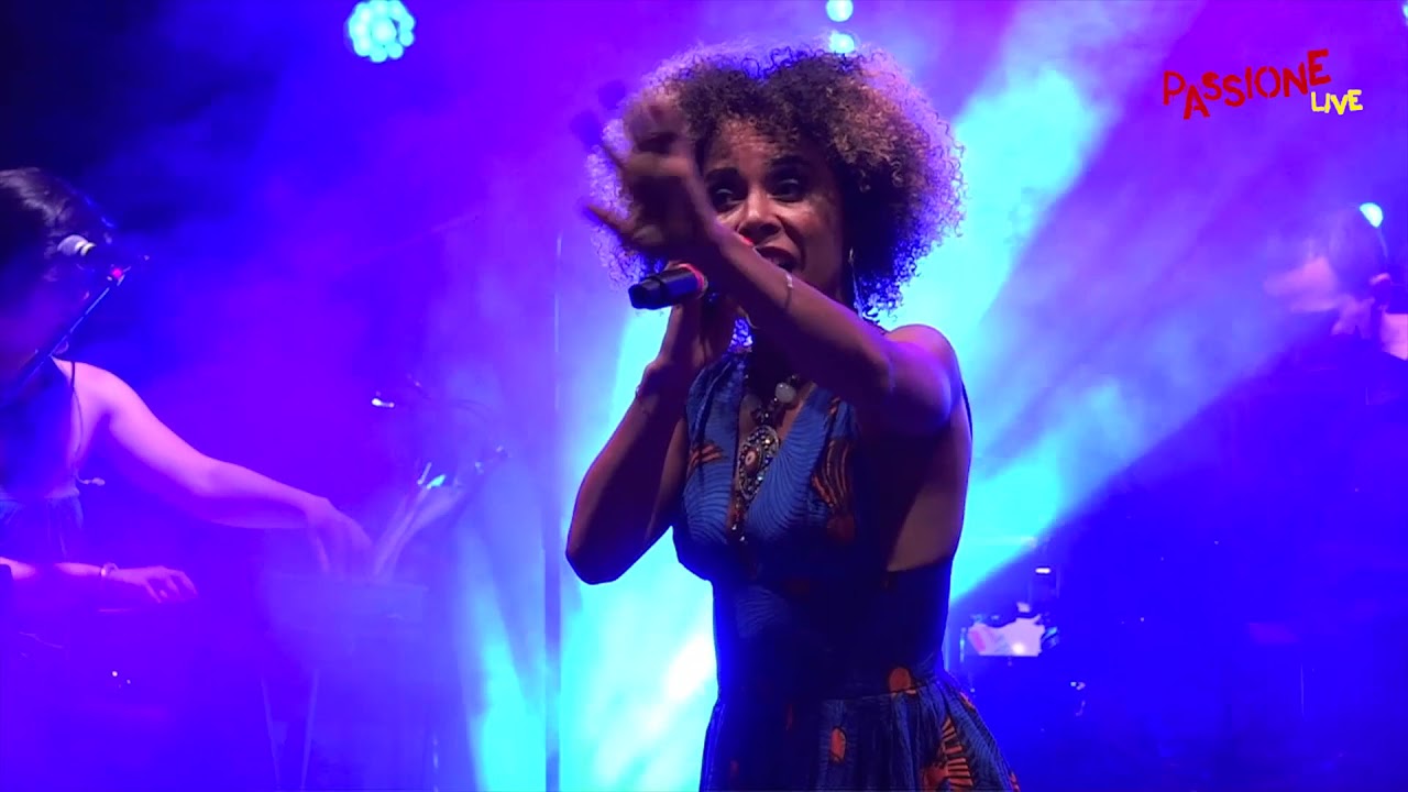 Passione Live - 9 Maggio/Meglio Accussi'  - Simona Boo