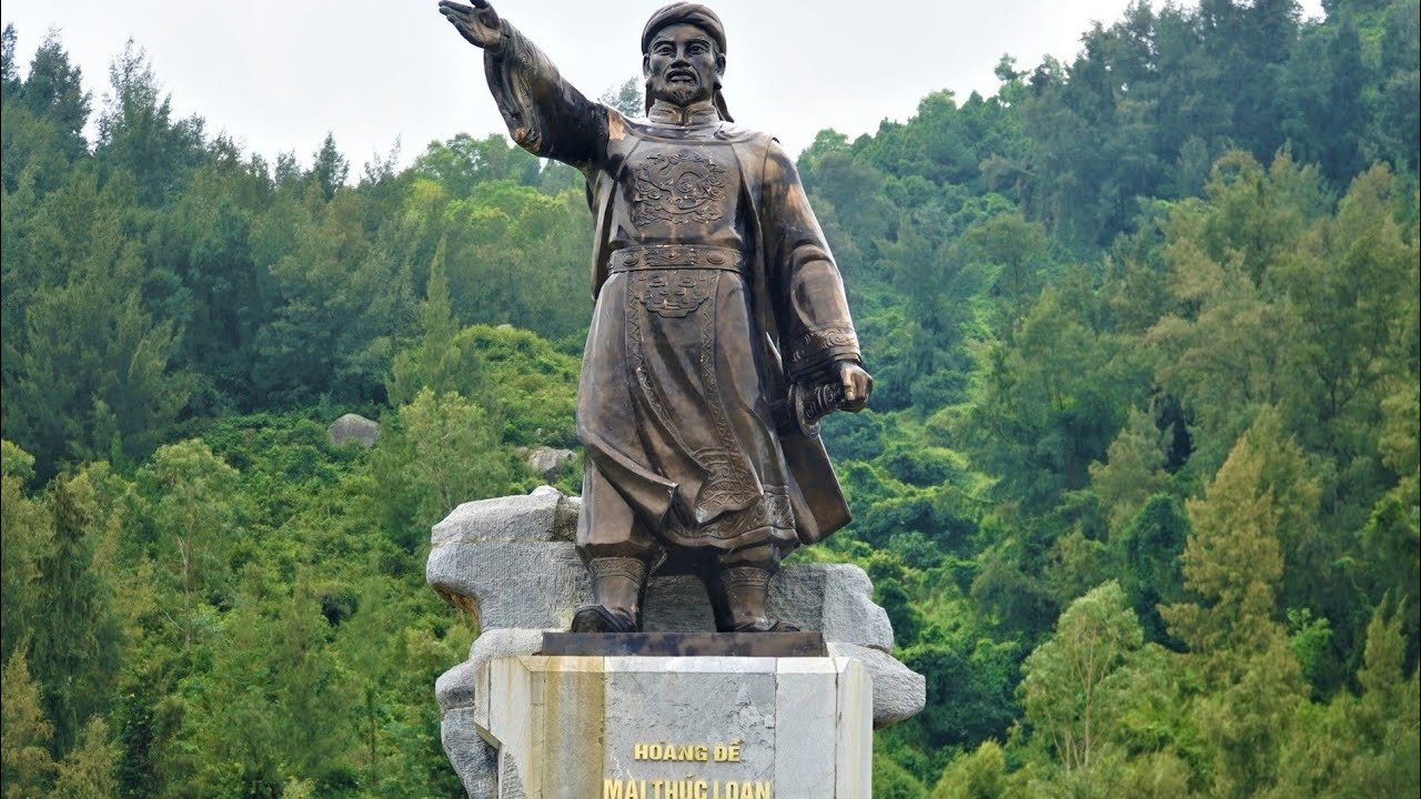 HUYỀN THOẠI VUA MAI HẮC ĐẾ.