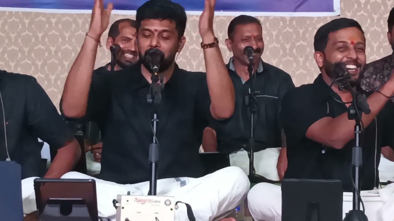 നന്ദഗോവിന്ദം ഭജൻ @ കുറിച്ചിത്താനം....(പറയരുതേ രാധ  അറിയരുതേ...  രാധ തൻ പ്രേമത്തോടാണോ കൃഷ്ണ.....)