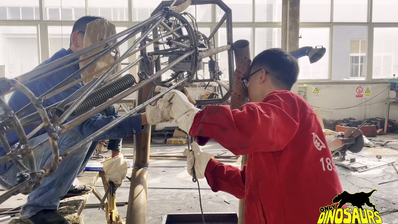 How to Make an Animatronic Dinosaur Frame | How to