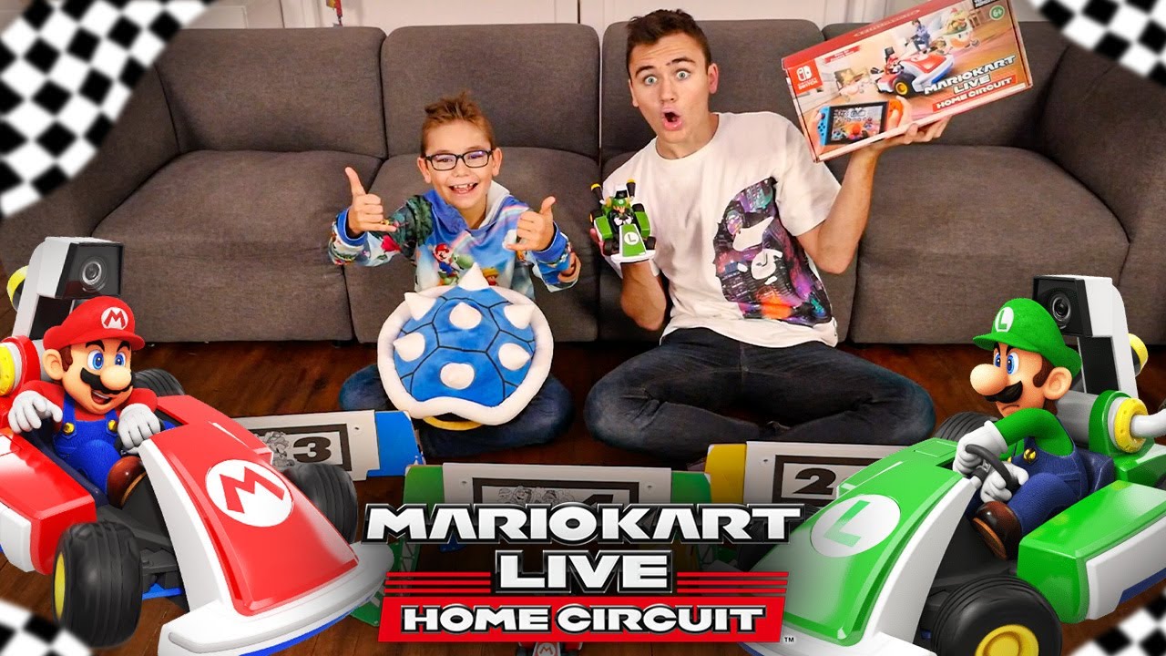 ON TRANSFORME NOTRE SALON EN CIRCUIT MARIO KART ! (Mario Kart Live: Home Circuit )