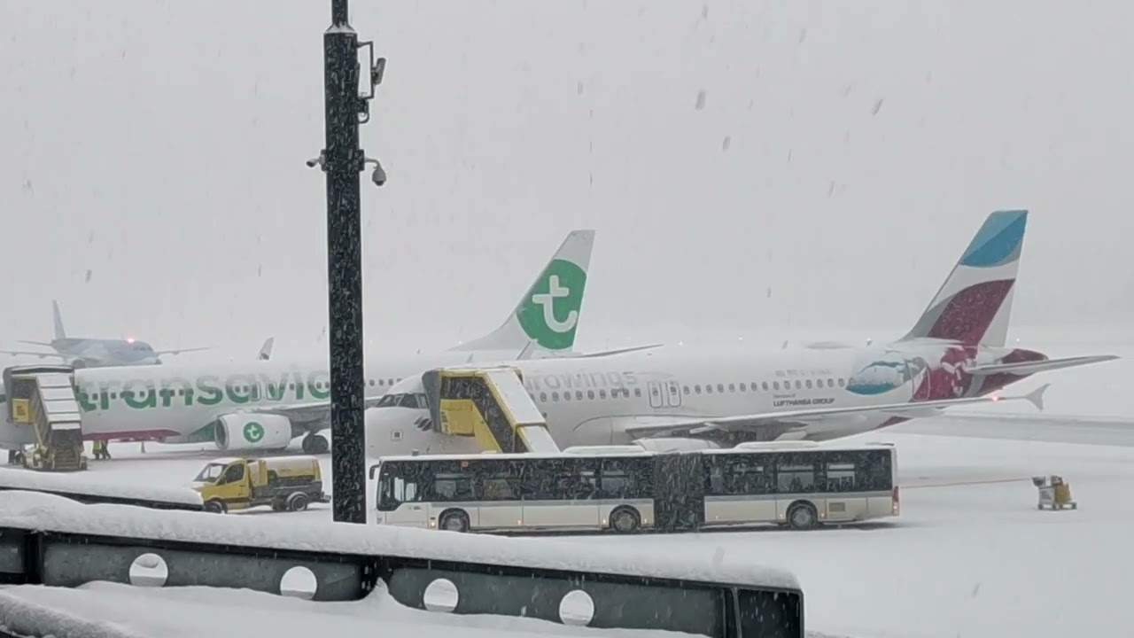 Flughafen Innsbruck 09 01 2026