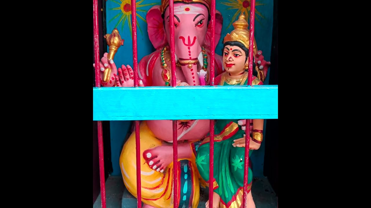 Lord Vinayagar with his wife in Koovam Thirupuranthagar temple #ganesh #vinayaga #wife #travel