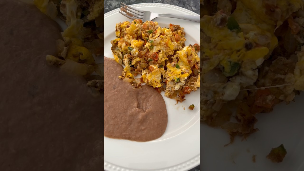 Machacado a la mexicana con huevo !! De mis desayunos favoritos !!