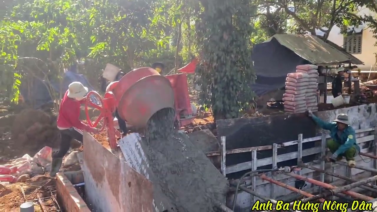 Lần đầu tiên chứng kiến xây hồ bơi, cốt pha và đội đổ bê tông chuyên nghiệp.