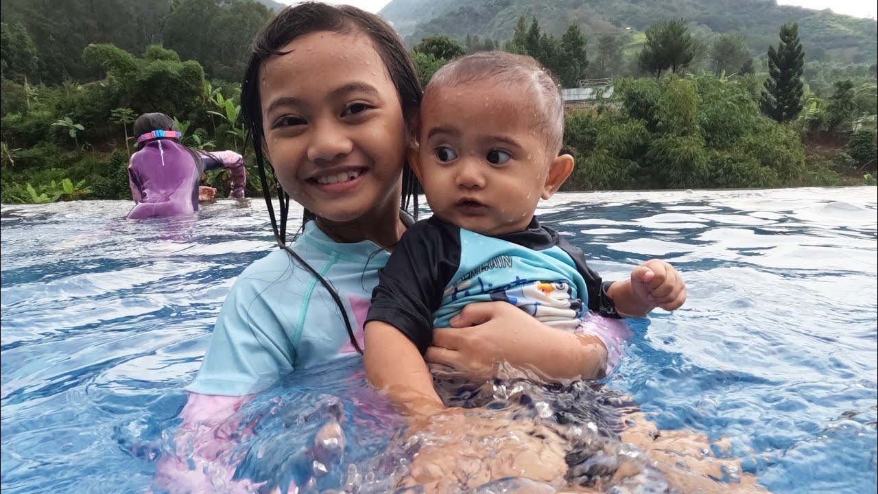 DINGIIIN 🥶 !!! AZAM LIBURAN KE PUNCAK DAN BERENANG
