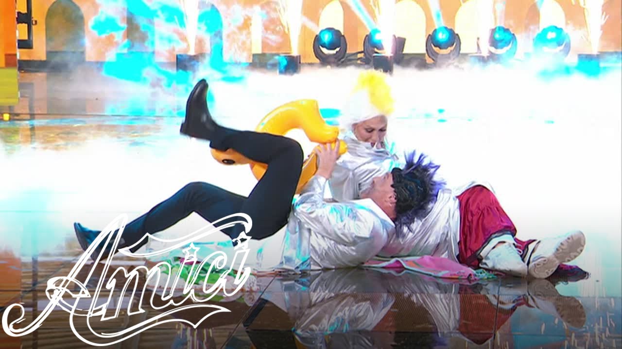 Amici 21 - Alessandra Celentano e Rudy Zerbi si scatenano sulle note delle Hit estive