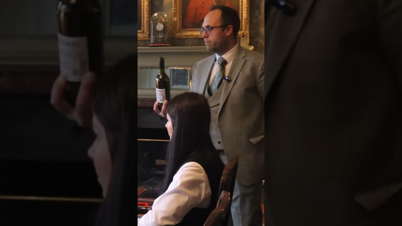 В каком порядке вы подаете вино? - Школа дворецких #butlerschool #bemorebutler #wine #waiter