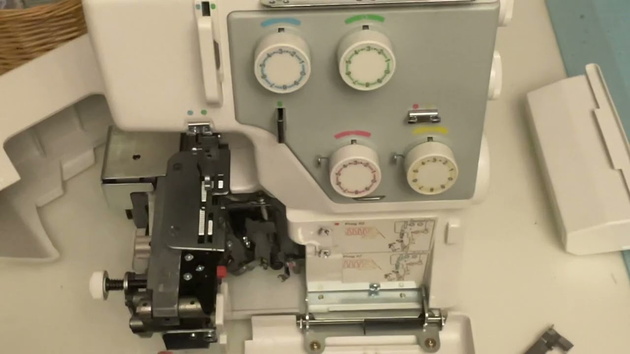 Kako se na Overlock Masini nastima prosirenje boda crvena poluga #sivenjezapocetnike #pfaff #overloc