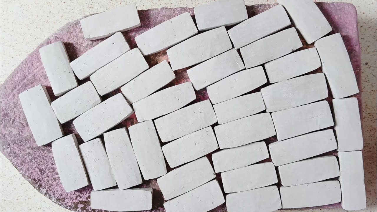 White Chalk bar crushing asmr satisfying video 🤍🤤 slate pencil crunching 🤍 🤤 clay crushing 🤤🤤🤍