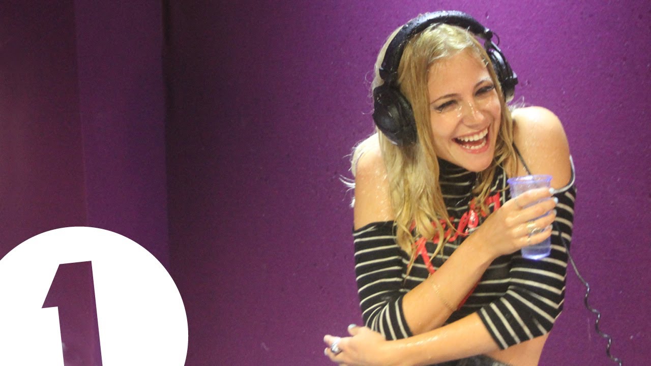 Pixie Lott plays Innuendo Bingo