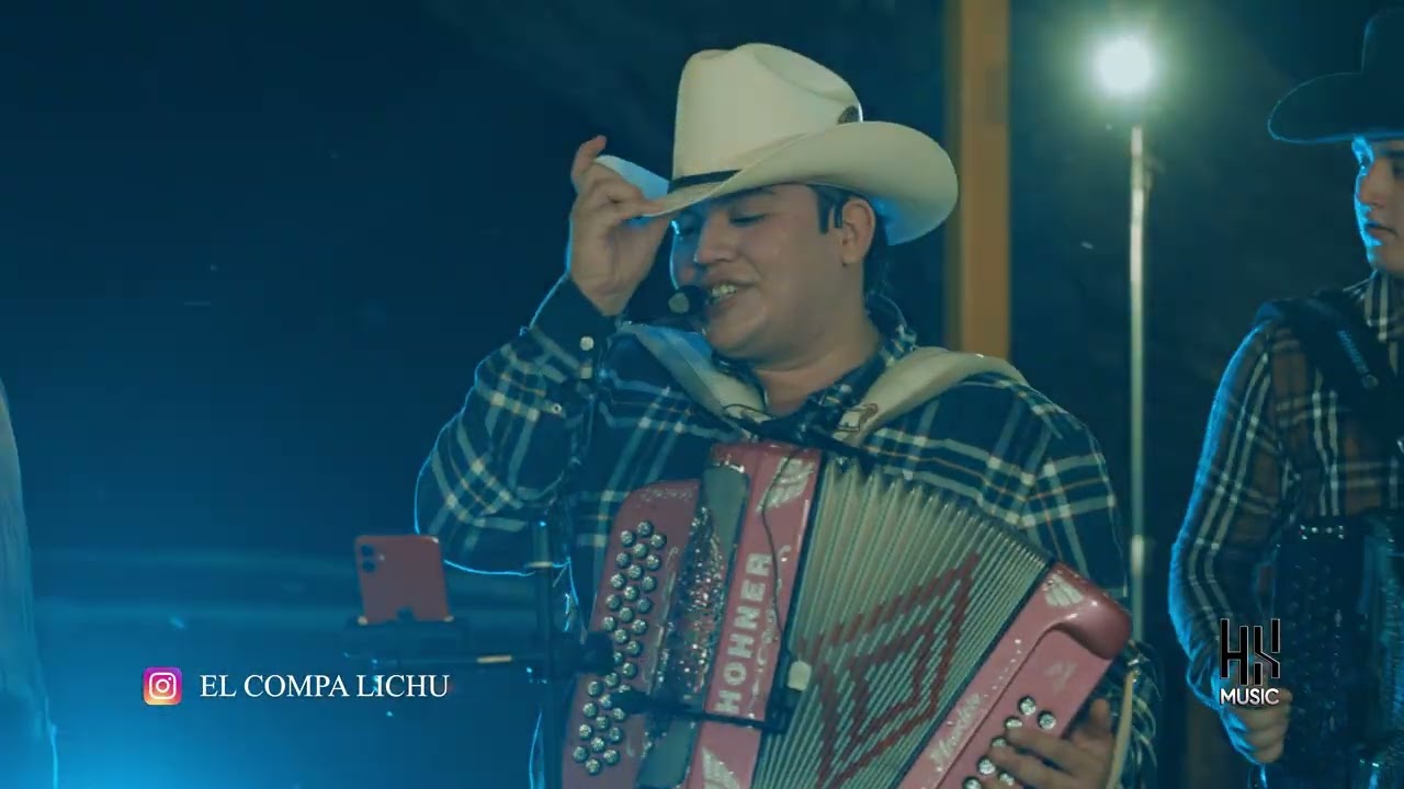 Popurri La Choco Banana - Los Charle&ntilde;os de Charly Lopez Ft. Los Meros Meros de la Sierra (EN VIVO)