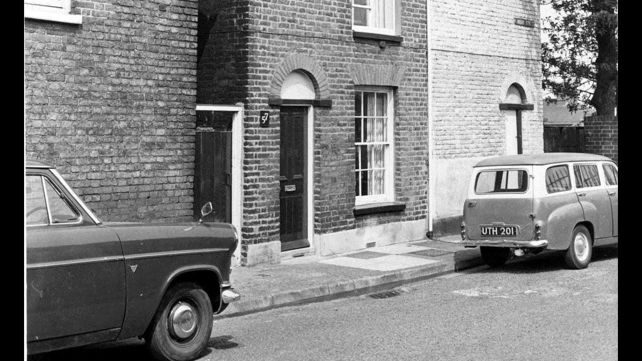 Close Up on Sittingbourne 02 - Pembury Street