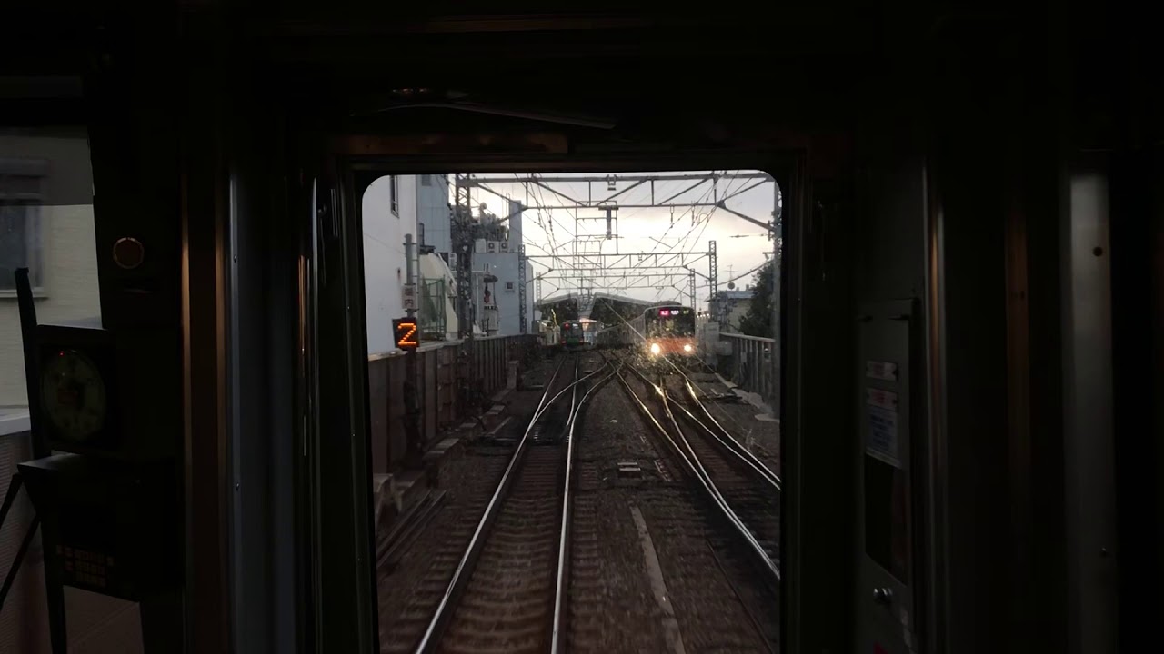 祐天寺、通過線を逆走するFライナー