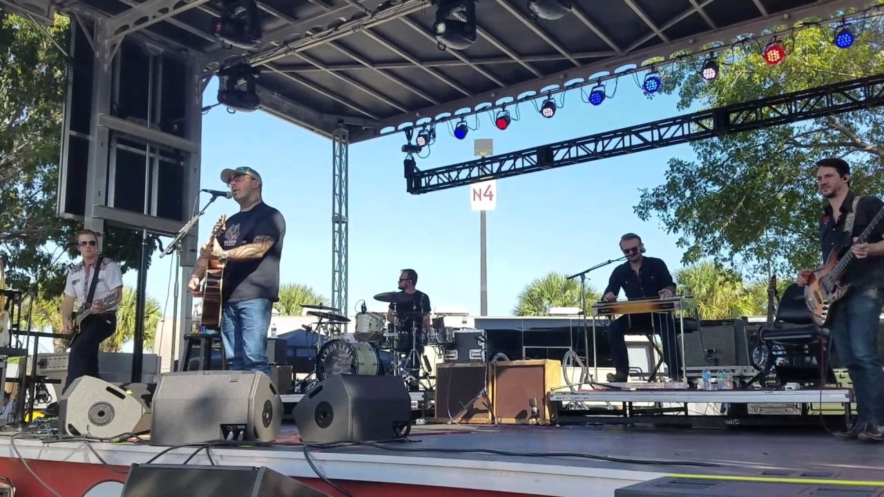 Veterans we salute You! Aaron Lewis 