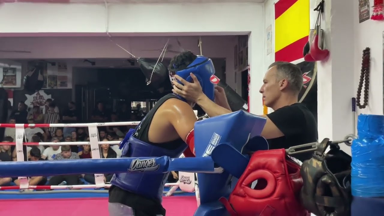 Jefferson Ospina (Nuk Soo) Vs Juan Gaizka (Ochoa team) -77kg Muay-thai 3x2