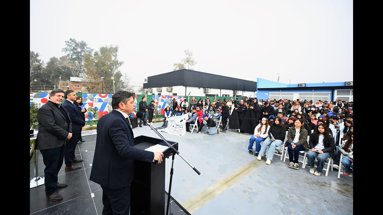 Kicillof inauguró una escuela en Pilar: 