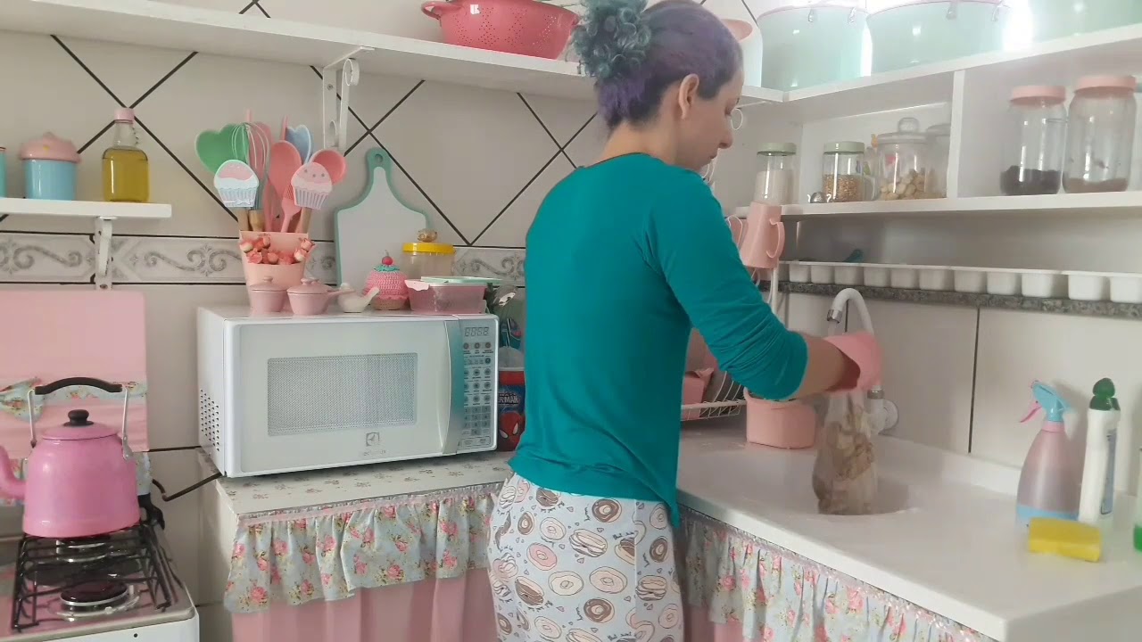 Limpando a sala e cozinha... ((limpeza rápida 😄))