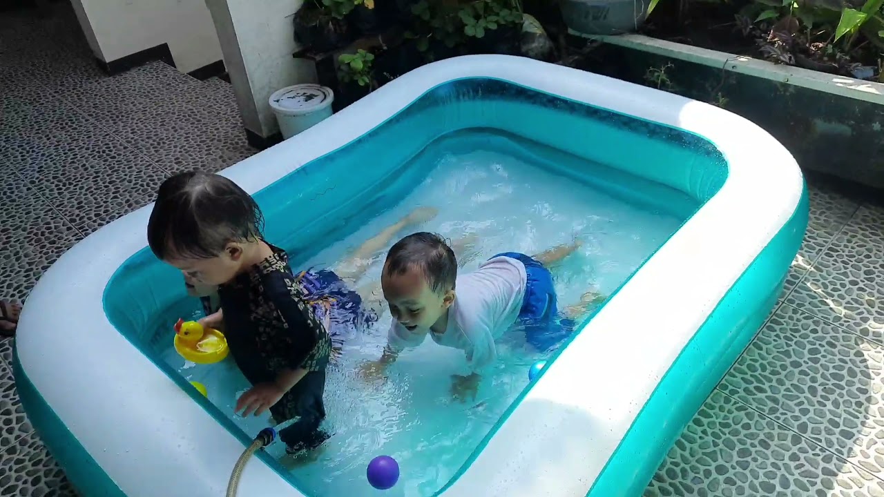 kolam renang balon anak2 ada air