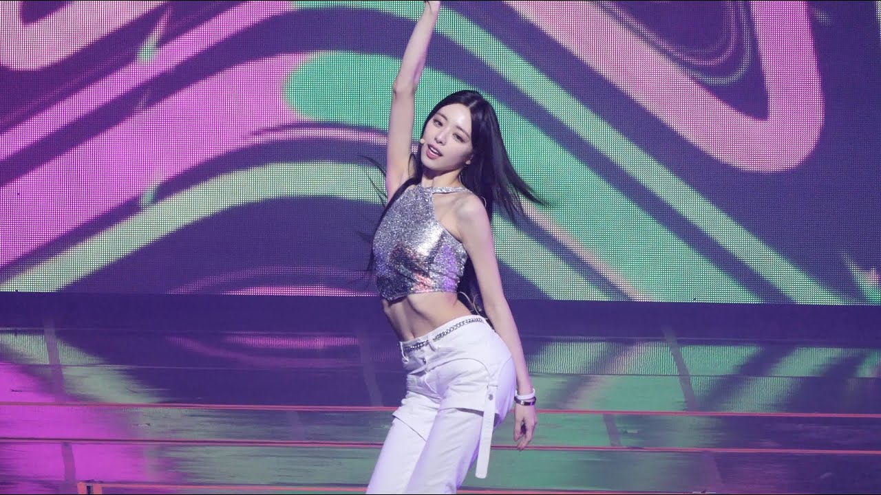 230617 있지 (ITZY) '달라달라(DALLA DALLA)' 유나 YUNA 4K Cam (롯데면세점 패밀리콘서트)