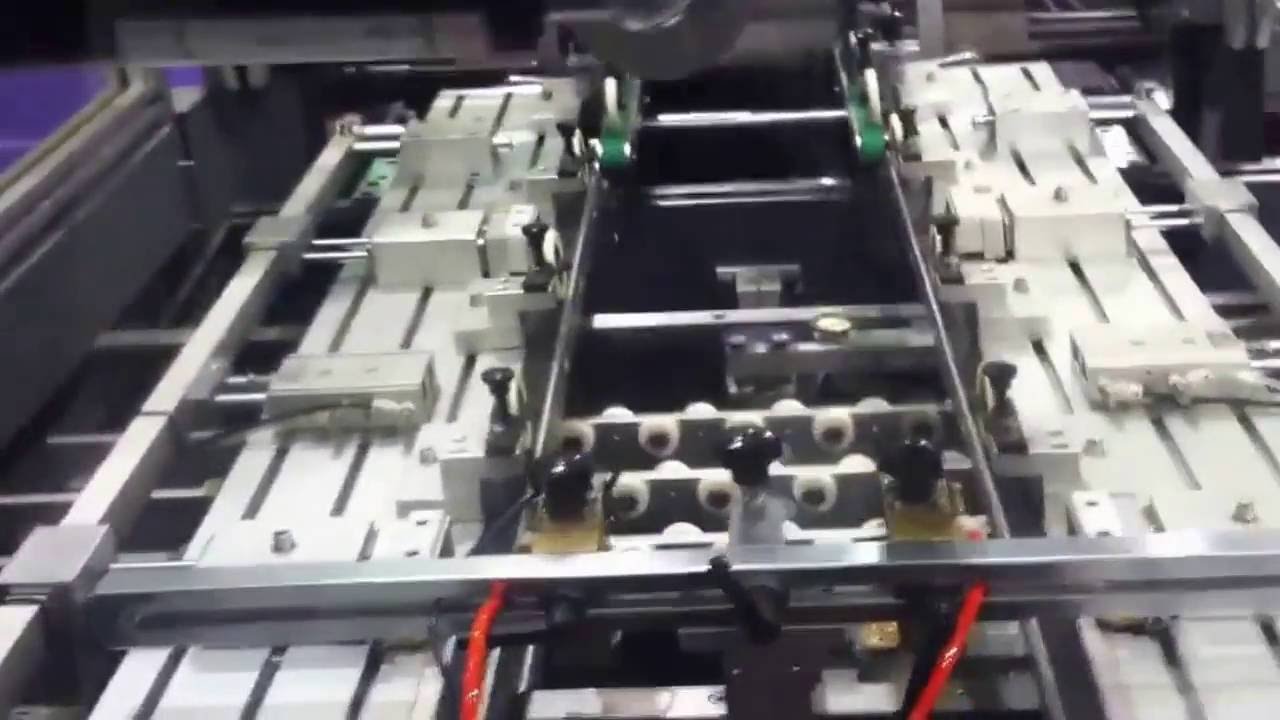 QFM-600C xinwei case maker machine in China exhibition
