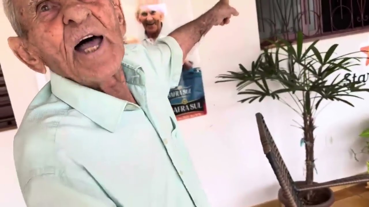 vô anesio quer quebrar tudo vai pegar o martelo e alicate