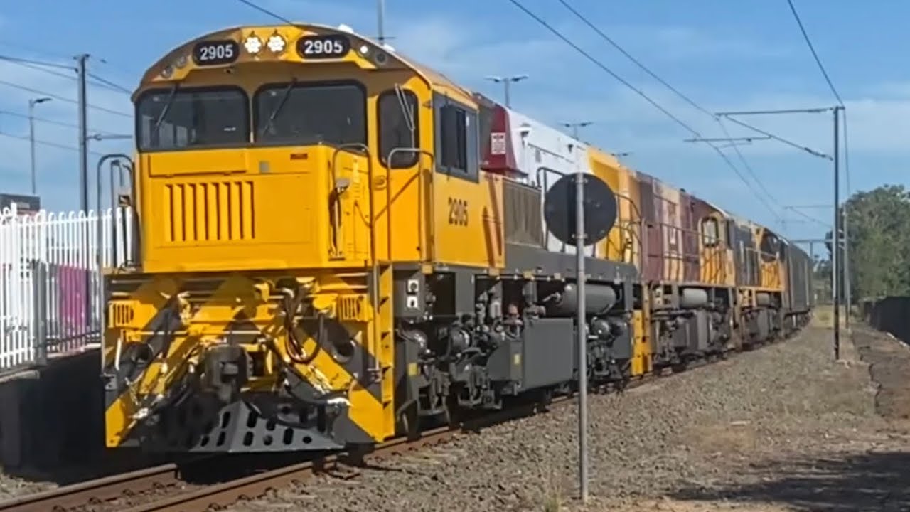 Random Trains Around Brisbane 9