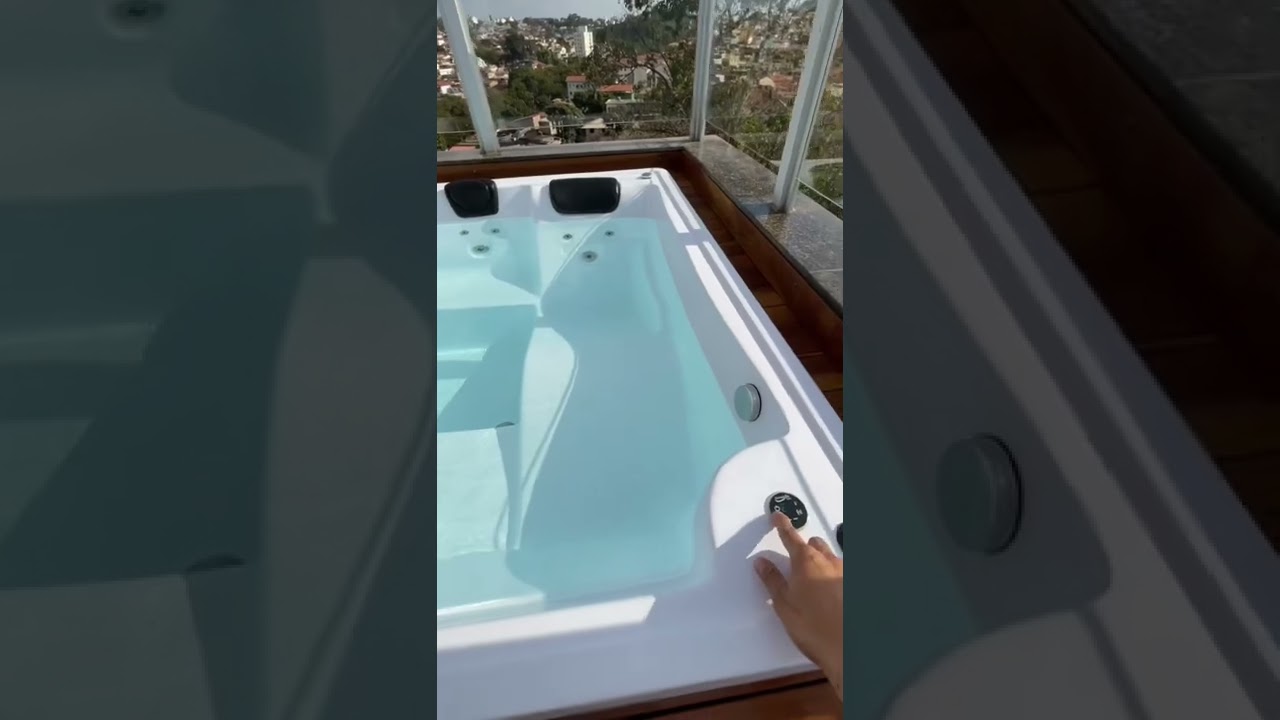 Spa 4 lugares-Deck em madeira.