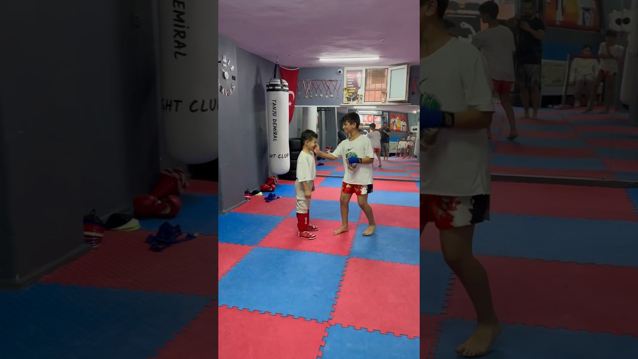 B&uuml;y&uuml;k kavga #boks #eğlenceli #jimnastik #karete #kickboxing #mma #muaythai #ufc #sanda #wushu