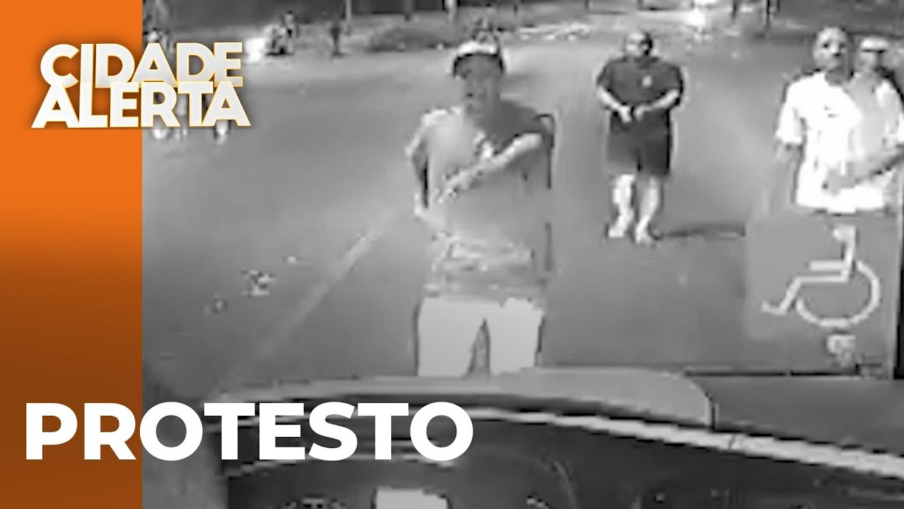 Protesto em Londrina: PM divulga imagens de ataque contra ônibus na BR-369