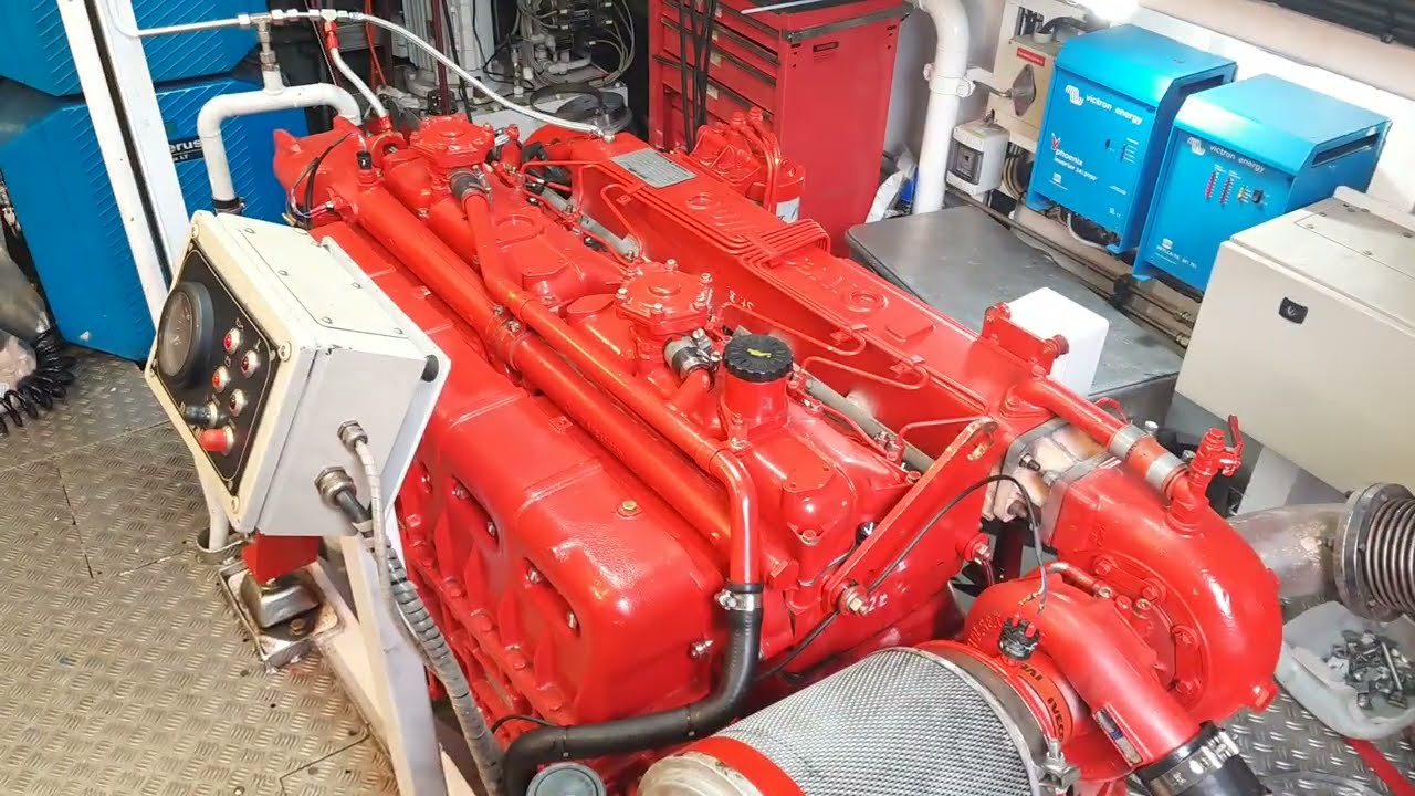 IVECO AIFO 8210. The good old large-displacement diesel engine
