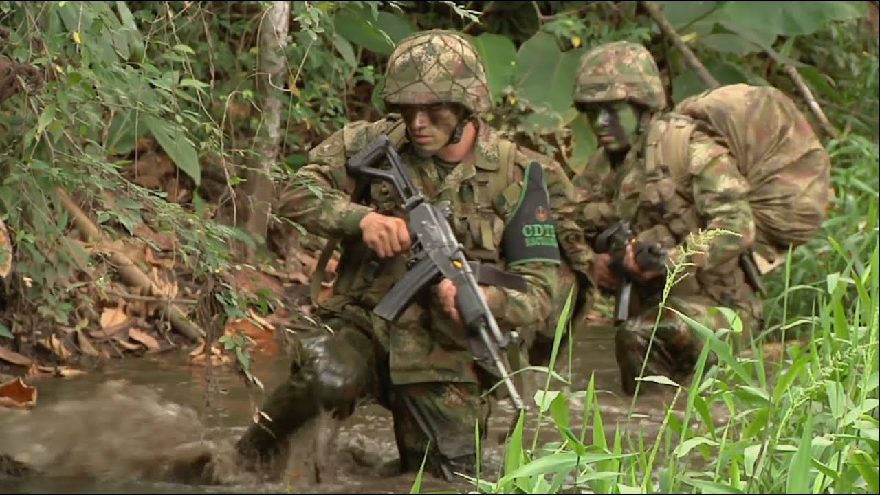 Curso Avanzado de Combate en la Escuela de Suboficiales del Ejército Nacional de Colombia