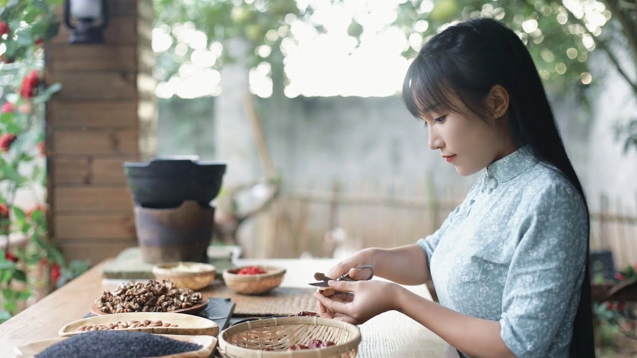 Скоро зима,так что приготовьте Эцзяо,чтобы согреться! Сладкий, вкусный и питательный.|Liziqi Channel
