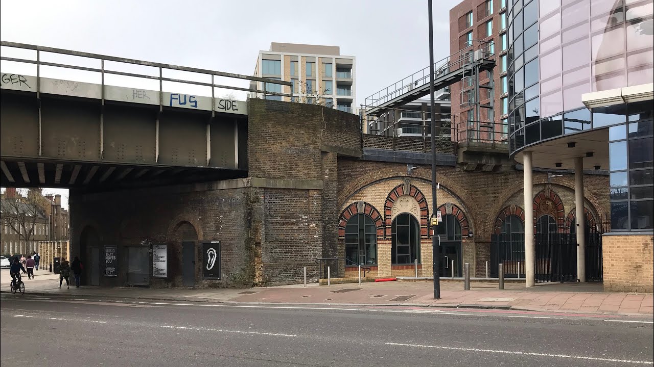 Battersea Park Road: How To Spot an Abandoned Station