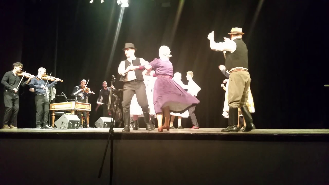 Veszprém-Bakony táncegyüttes:ZsaZsaZsa (kalotaszegi táncok)