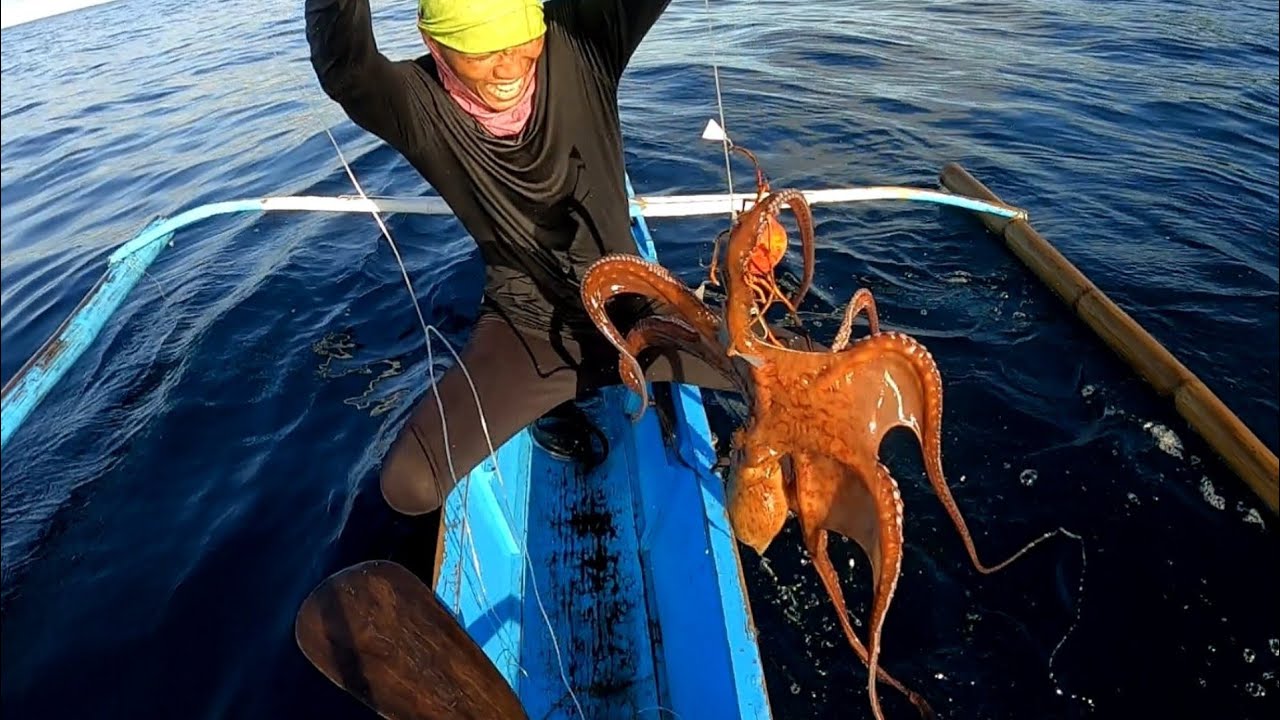 catching octopus,  using DIY fake crab, (kumong) kumita ako ng 200 pesos,🐙🐙🐙🐙