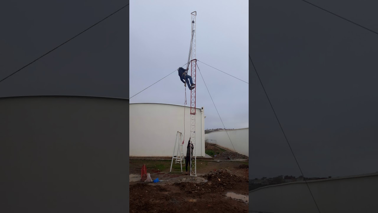 installation d'un pylône haubané de 30m