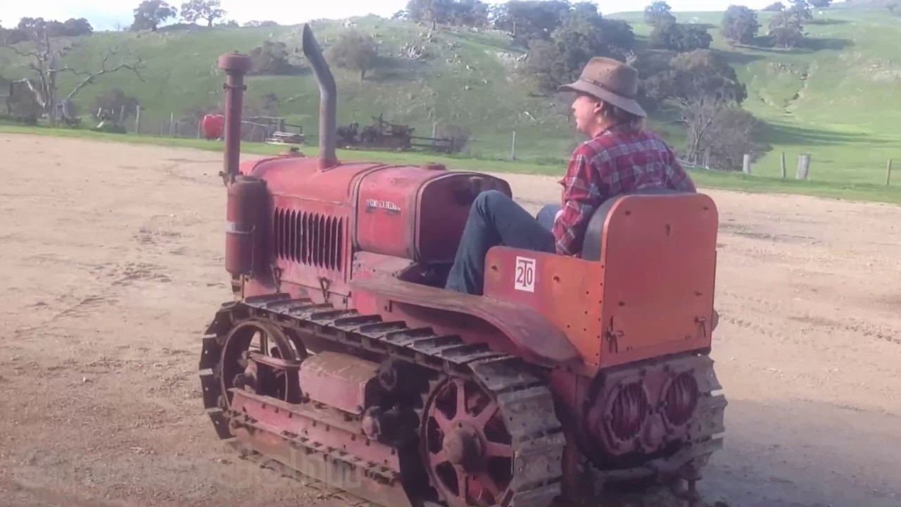 Caterpillar Twenty-two vs McCormick-Deering T-20 tug of war