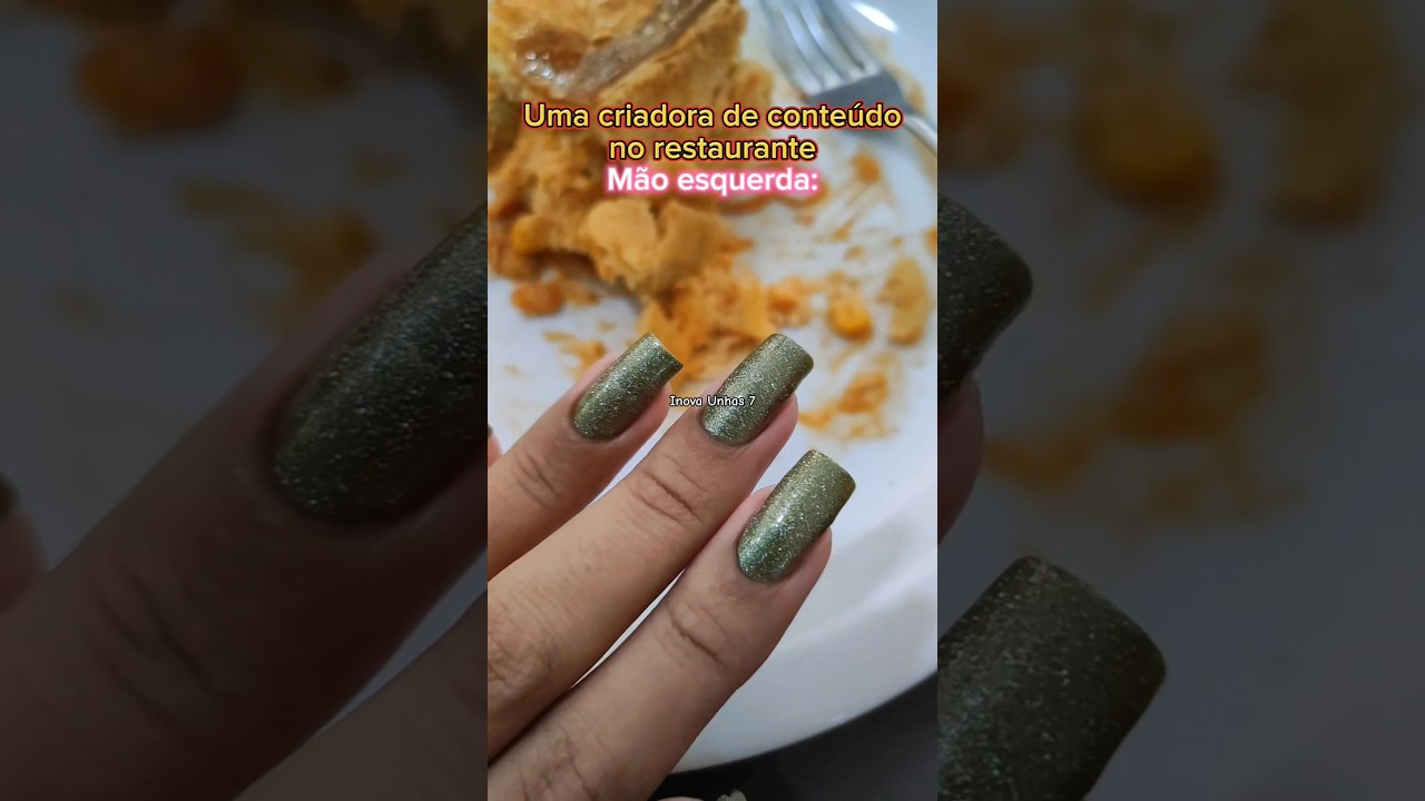 UMA CRIADORA DE CONTE&Uacute;DO DE UNHAS EM UM RESTAURANTE #shorts #unhas #humor