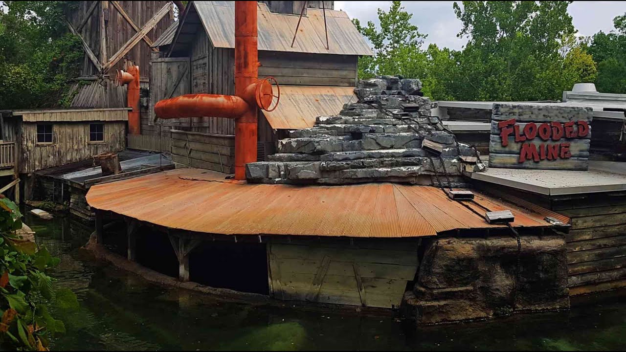 Silver Dollar City Flooded Mine (Low Light) 4K 2022