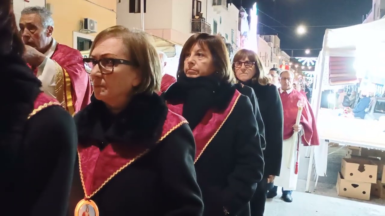 Monopoli, la processione di santa Lucia